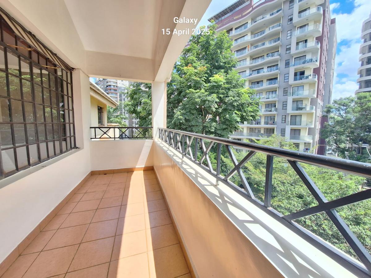 3 Bed Apartment with En Suite at Westlands - 4