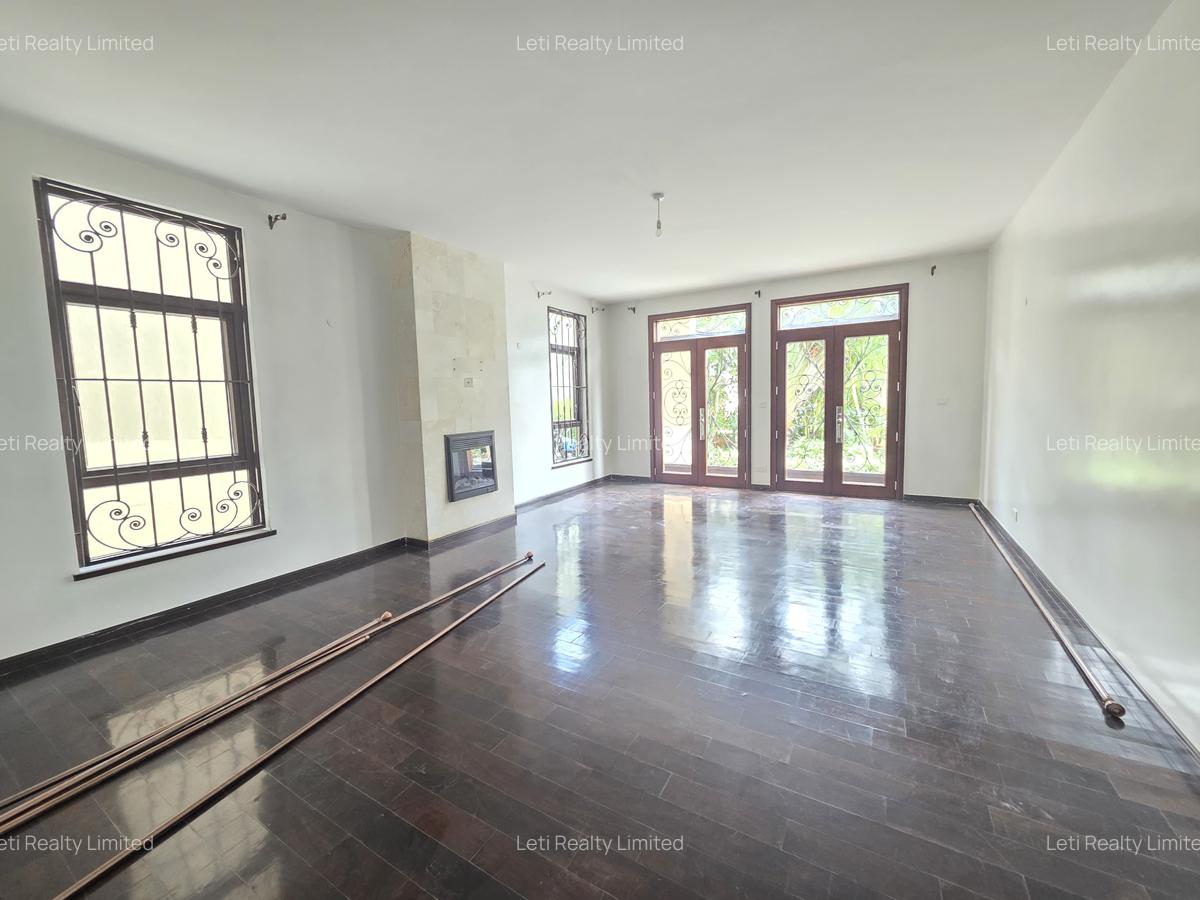 5 Bed Townhouse with En Suite in Lavington - 5