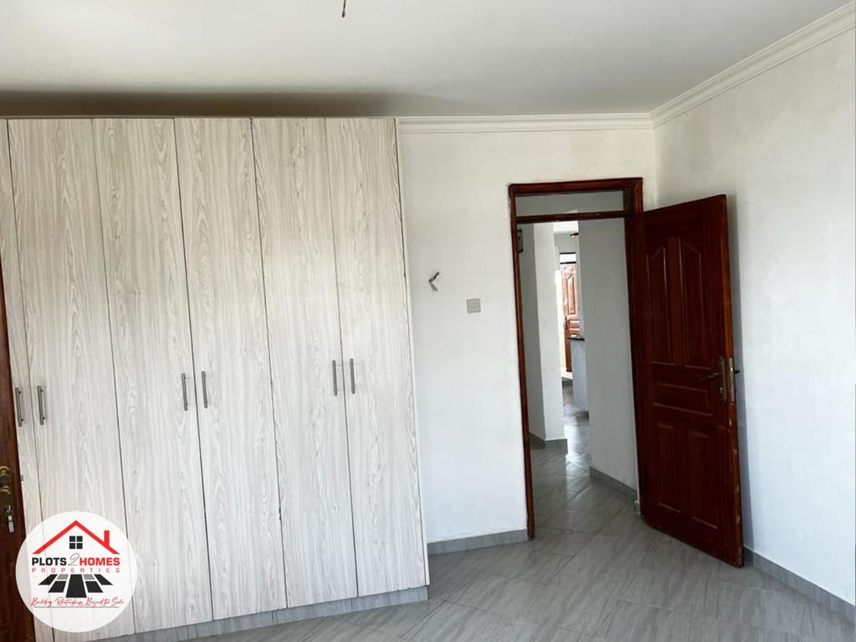 3 Bed House with En Suite at Rosegate 2B Estate - 11