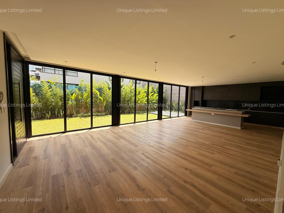 4 Bed Villa with En Suite in Runda - 3