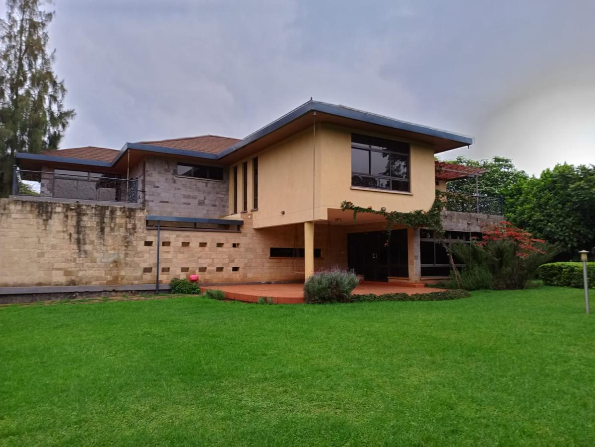 5 Bed House with En Suite in Runda - 20