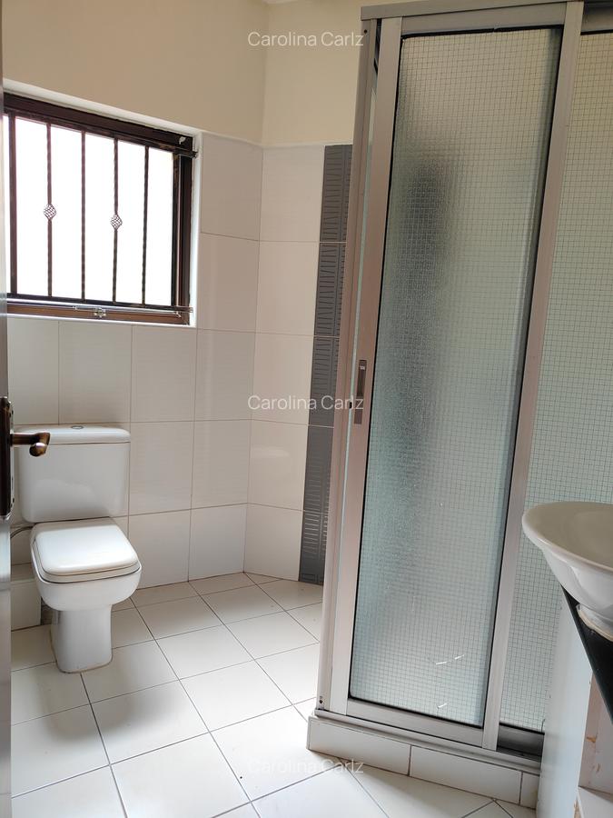 4 Bed Apartment with En Suite at Brookside Drive - 6