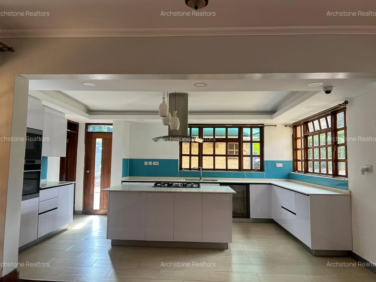 4 Bed House with En Suite in Runda - 7