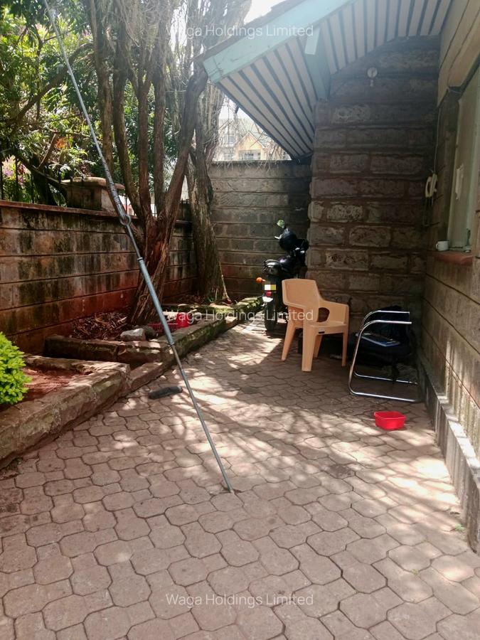 2,500 ft² Land at Kandara Rd. - 2