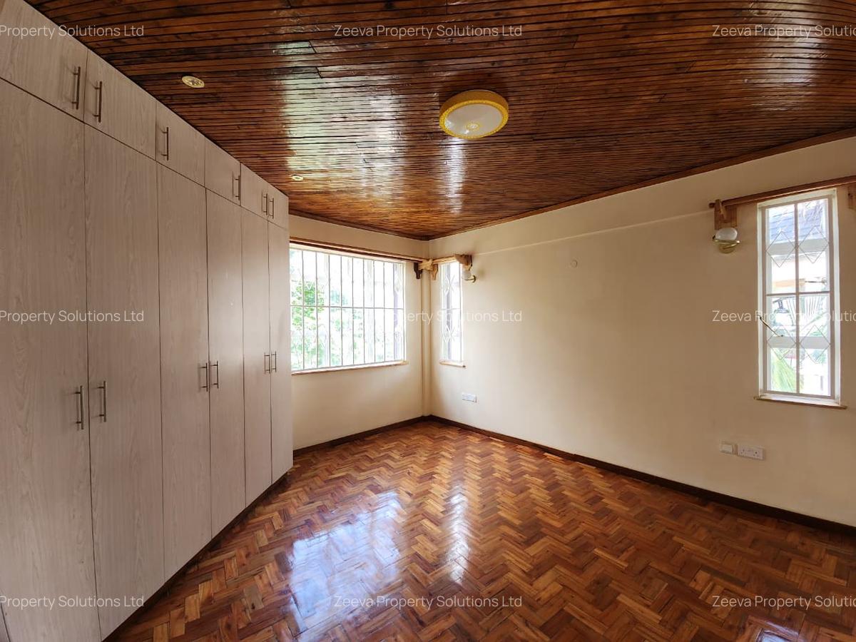 4 Bed House with En Suite in Spring Valley - 7