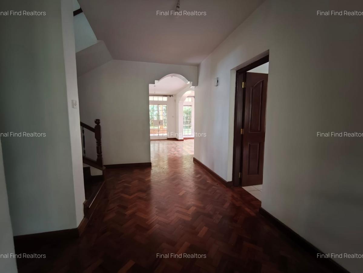 5 Bed Townhouse with En Suite in Rosslyn - 7