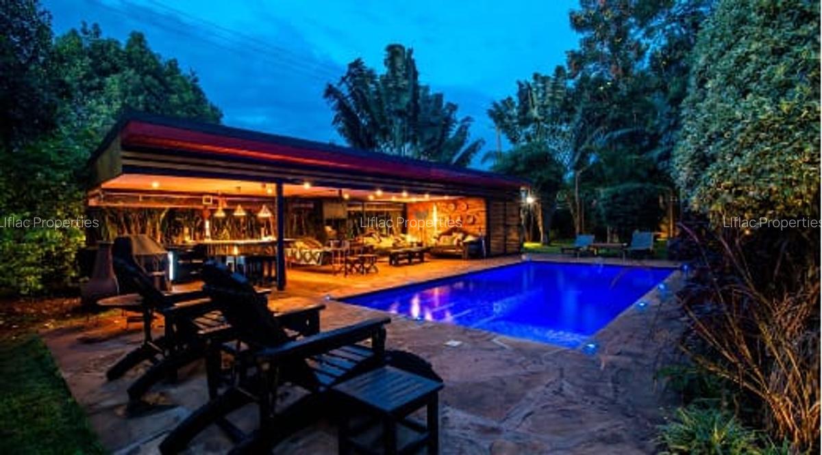 5 Bed House with En Suite in Runda - 3