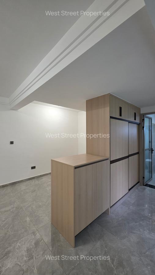 Studio Apartment with En Suite at Valley Acade - 5