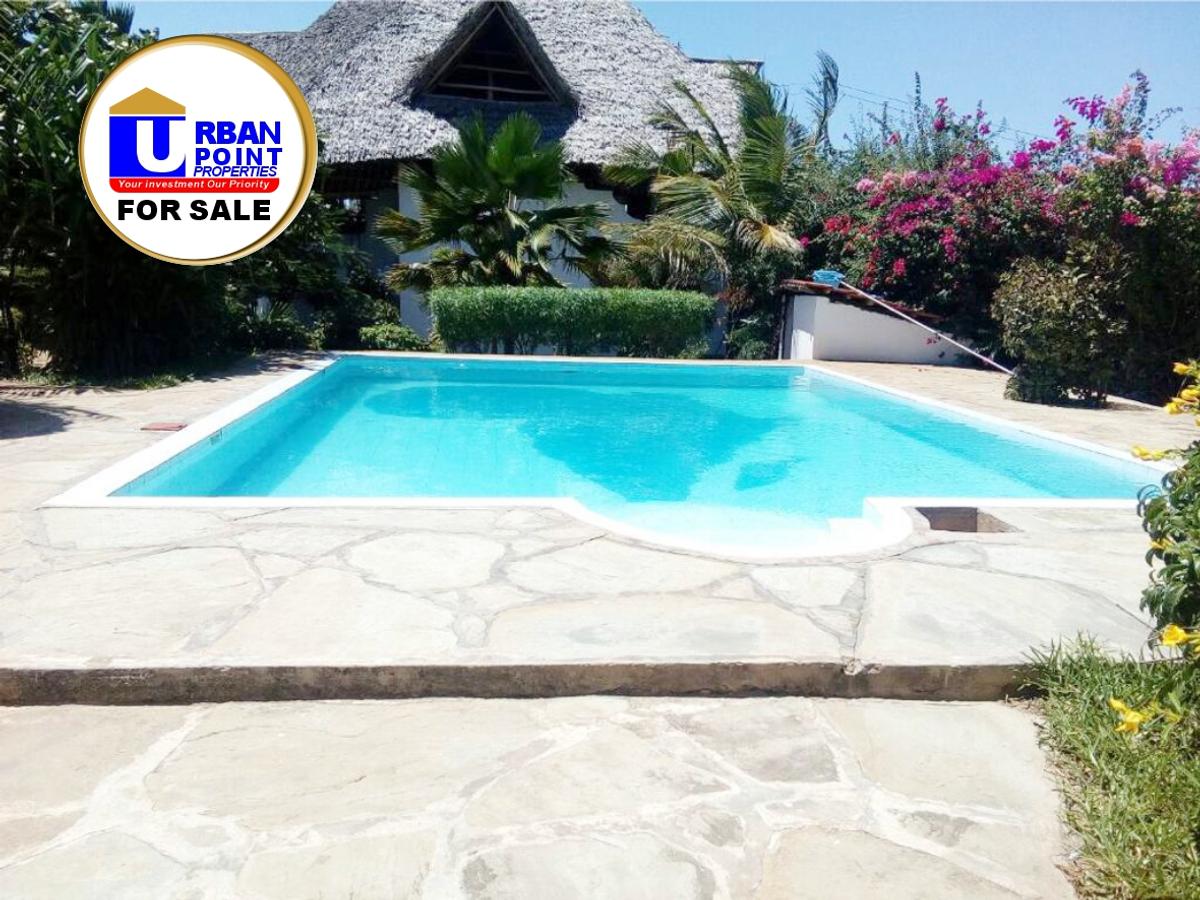 4 Bed Villa with En Suite in Watamu - 1