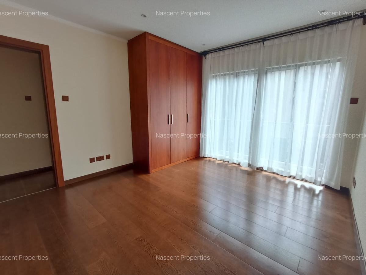 5 Bed Townhouse with En Suite in Lavington - 8