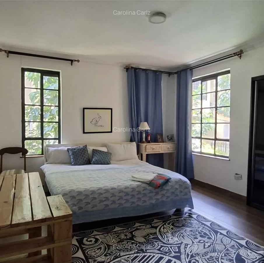 5 Bed House with En Suite at Kyuna - 15