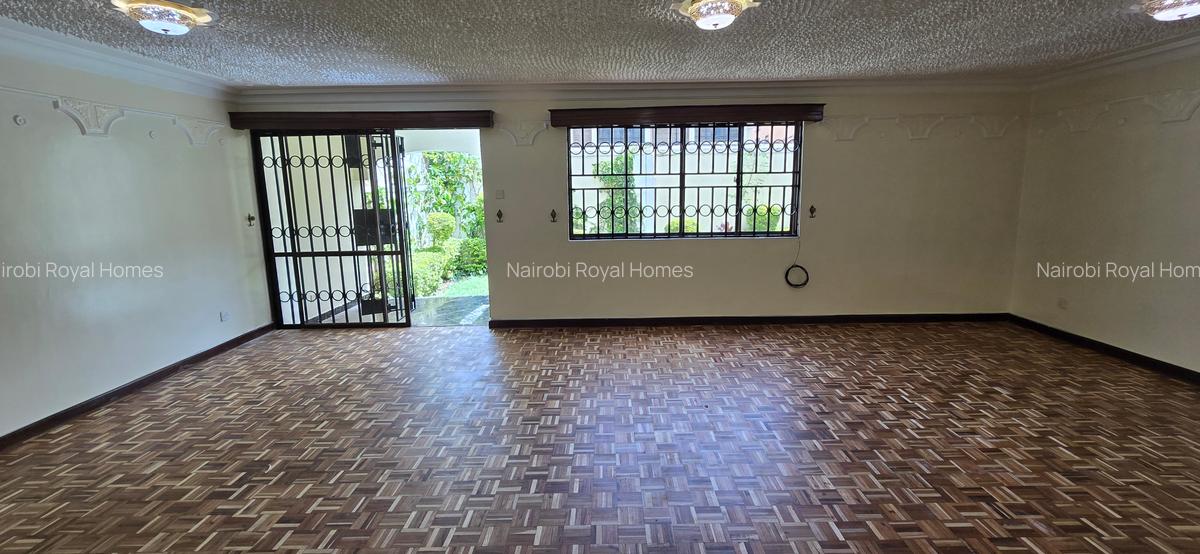 5 Bed Townhouse with En Suite at Lavington Green - 10