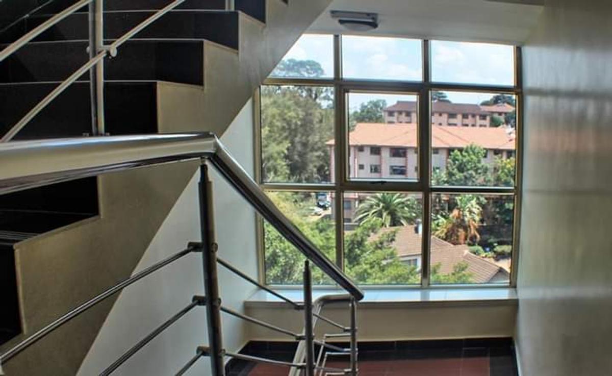 3 Bed Apartment with En Suite in Kilimani - 2