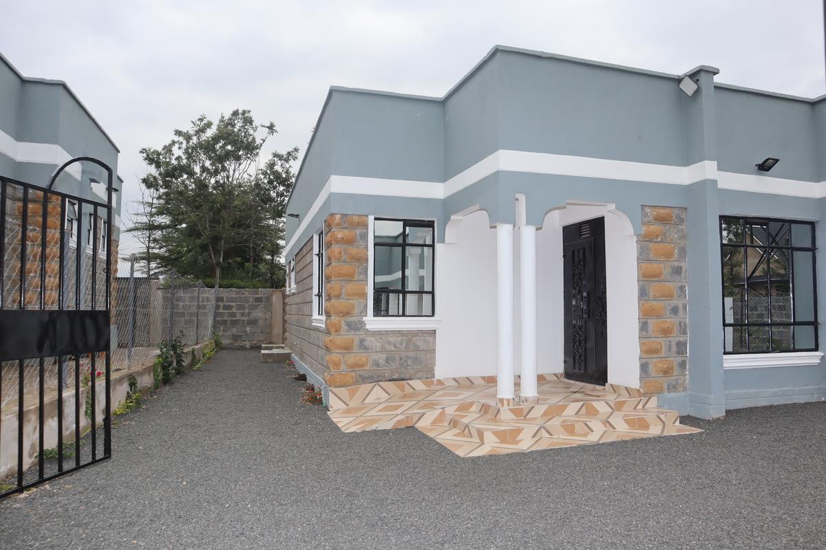 3 Bed House with En Suite at Acacia - 4