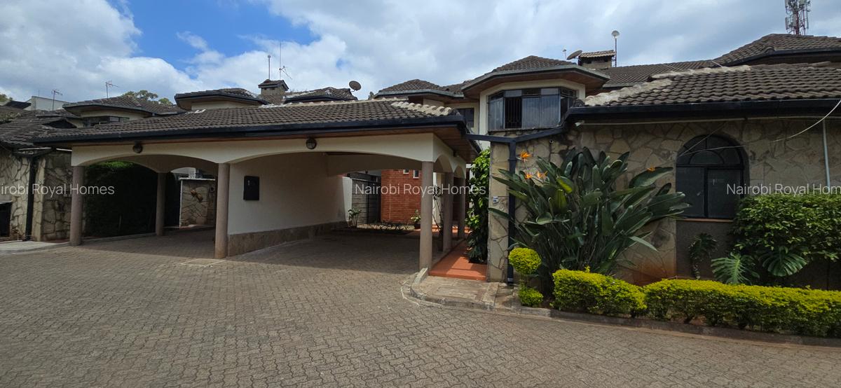 4 Bed Townhouse with En Suite at Lavington Ndoto Road - 5
