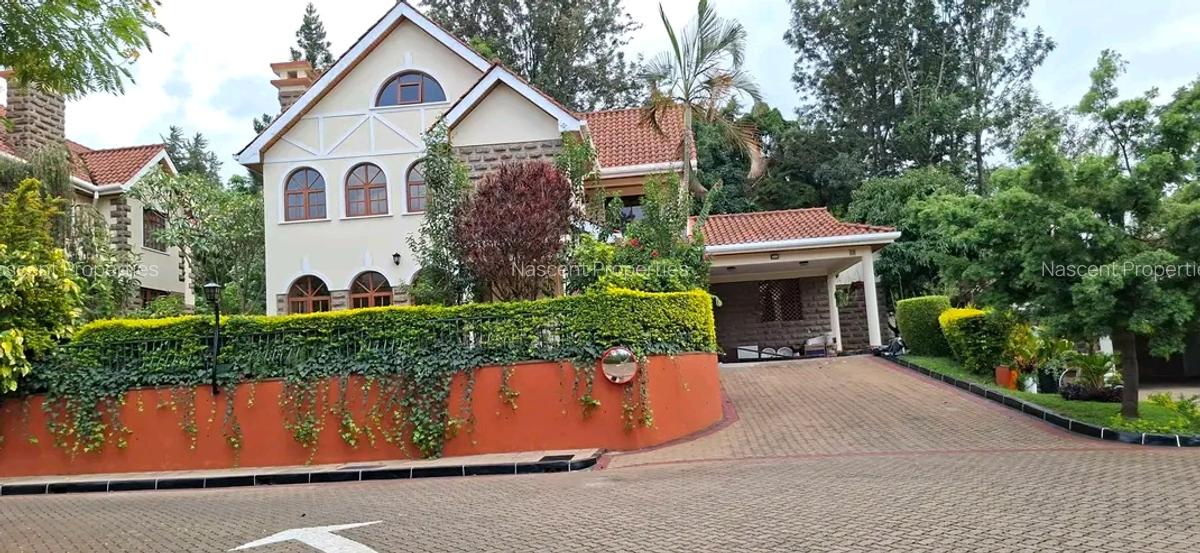 4 Bed Townhouse with En Suite in Lavington - 12