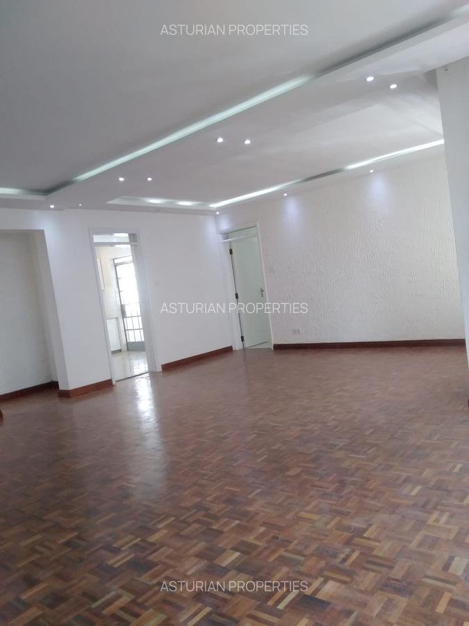 Serviced 4 Bed Apartment with En Suite in Riverside - 15