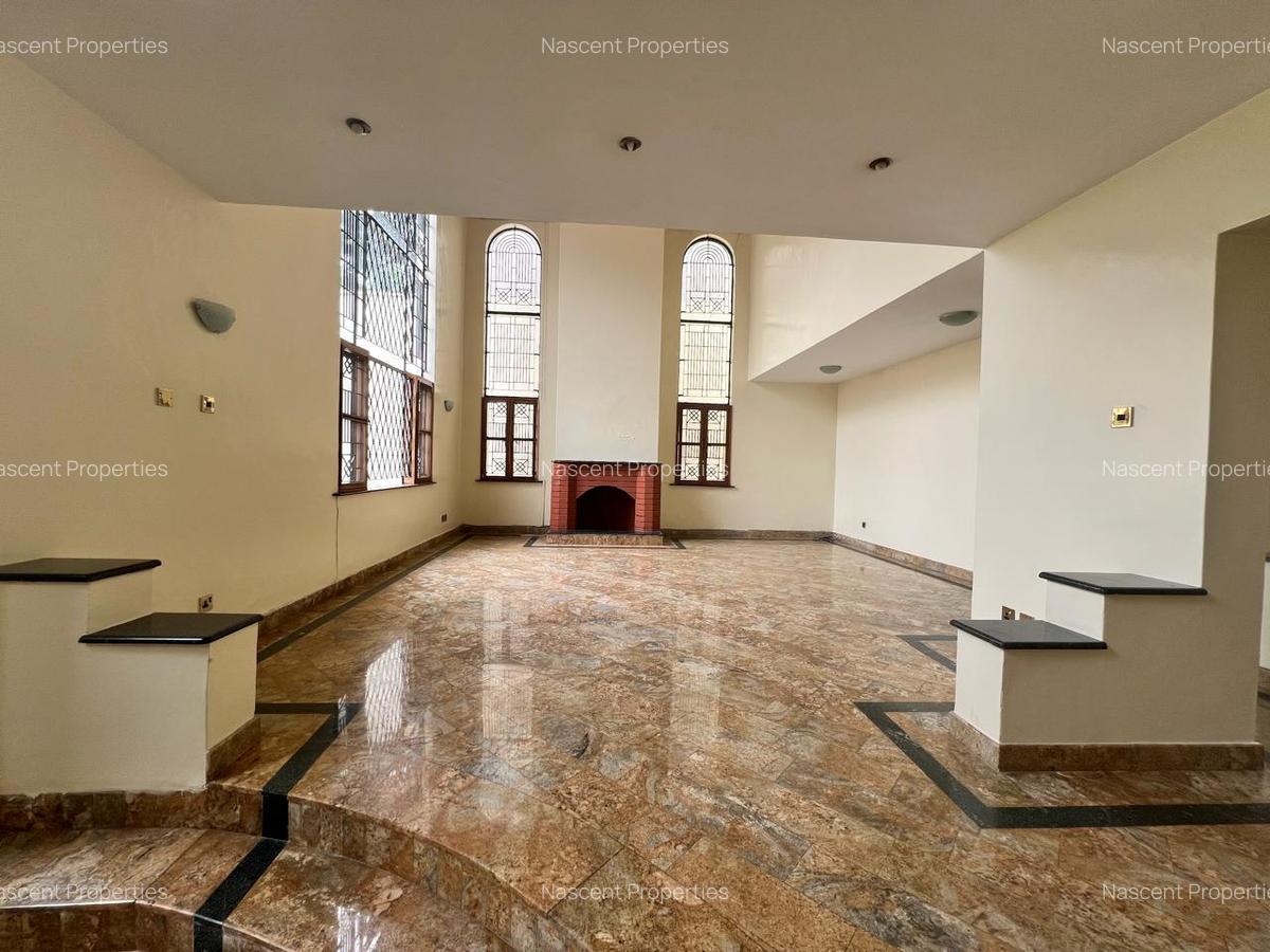 4 Bed Townhouse with En Suite in Spring Valley - 10