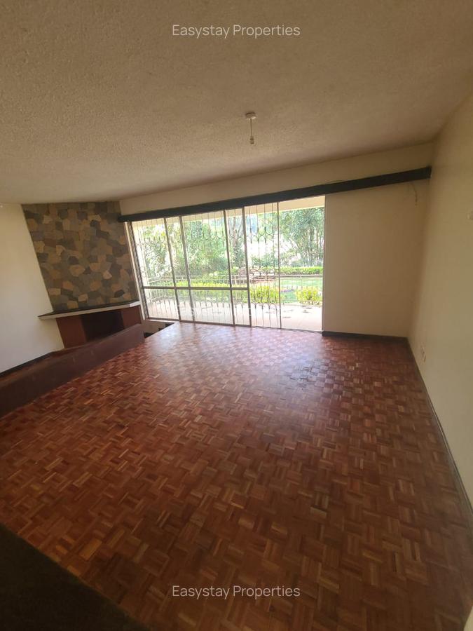 4 Bed Townhouse with En Suite in Spring Valley - 3