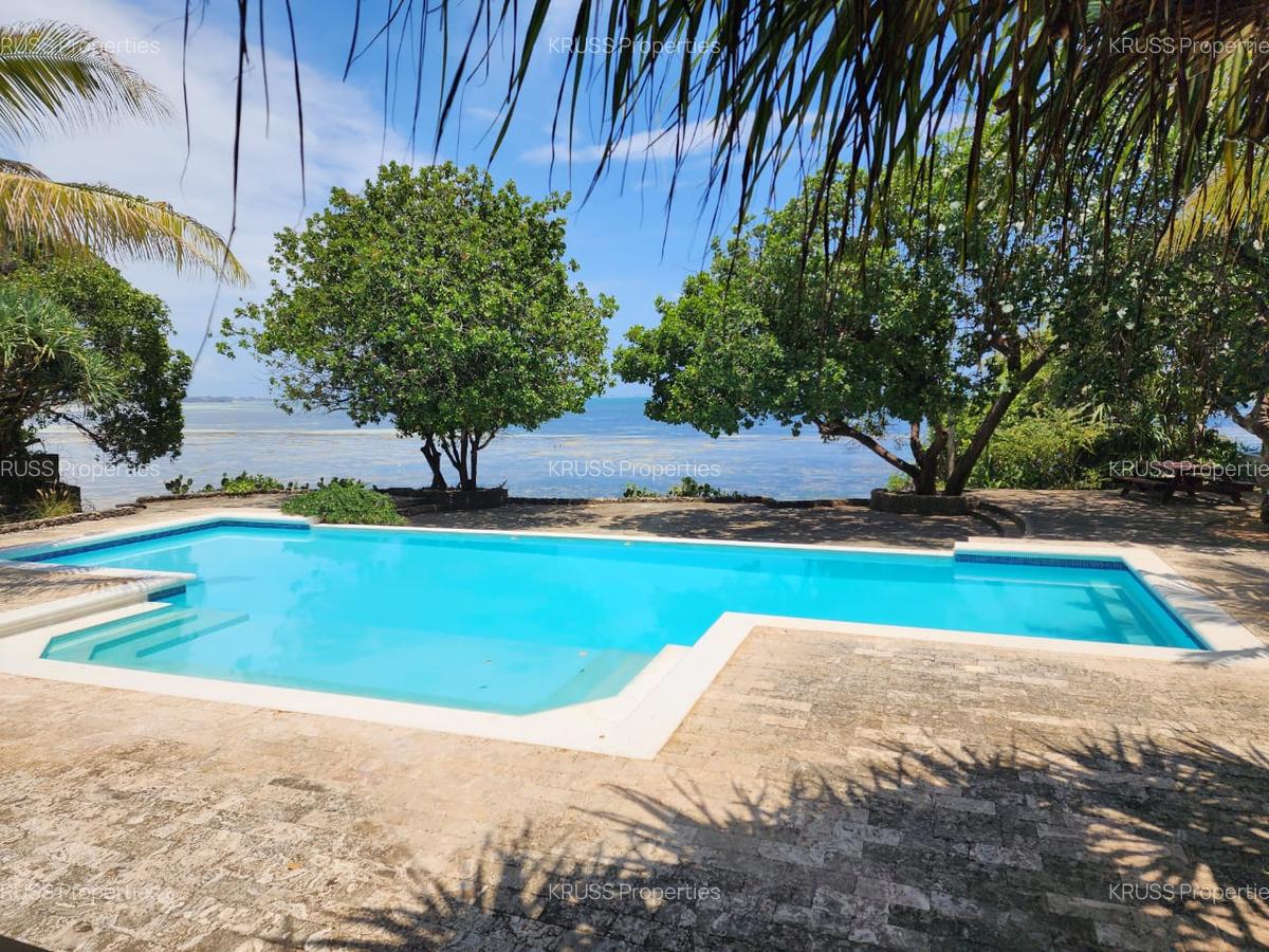 3 Bed Apartment with En Suite at Ar185 - 2