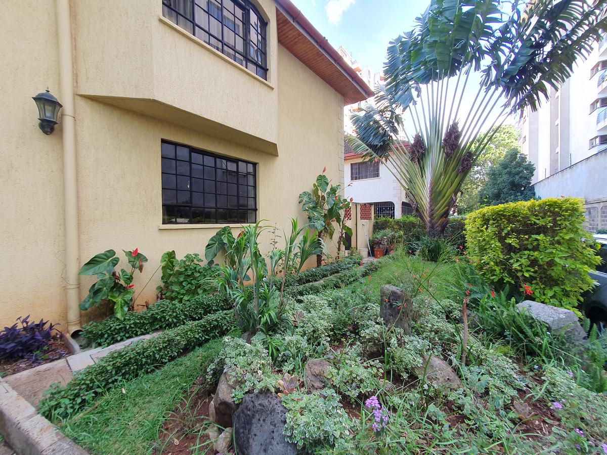 4 Bed Villa with En Suite at Donyo Sabuk Avenue - 16