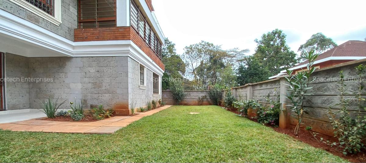 5 Bed Townhouse with En Suite in Spring Valley - 2