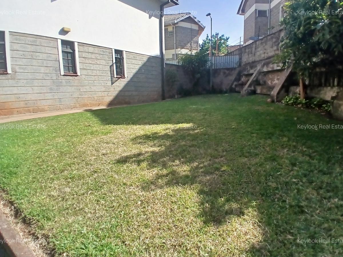 4 Bed Townhouse with En Suite at Lavington Manyani Area - 3