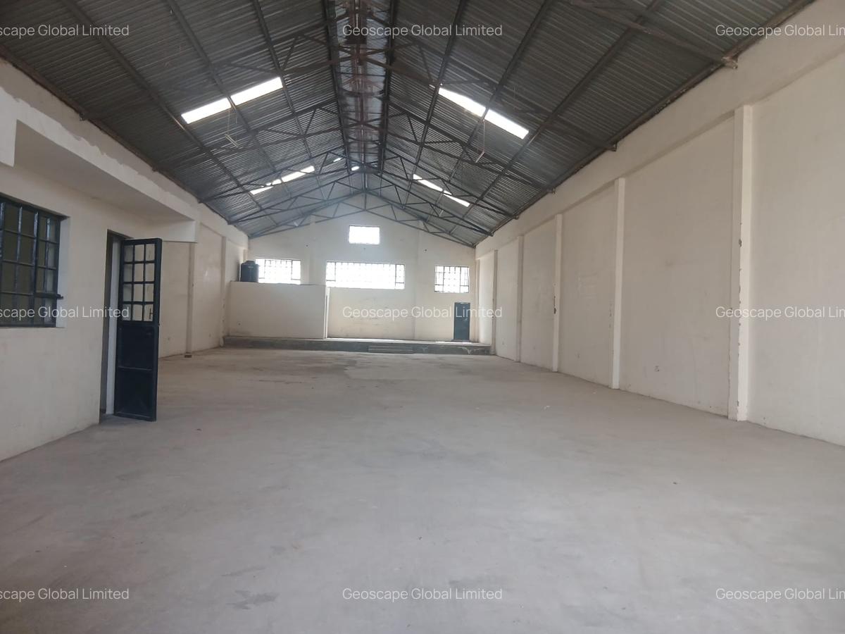 4,998 ft² Warehouse with Backup Generator in Industrial Area - 3