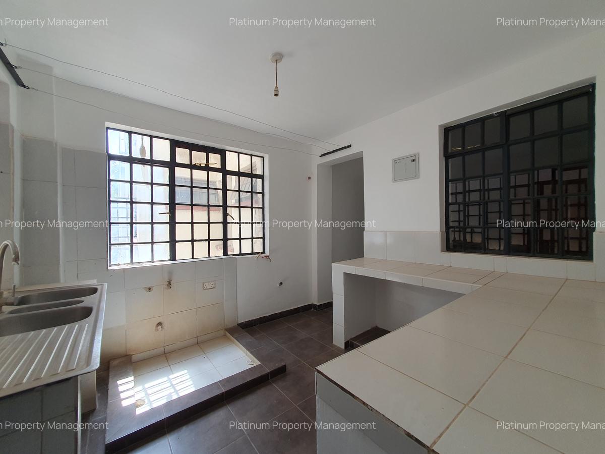 4 Bed Apartment with En Suite in General Mathenge - 10