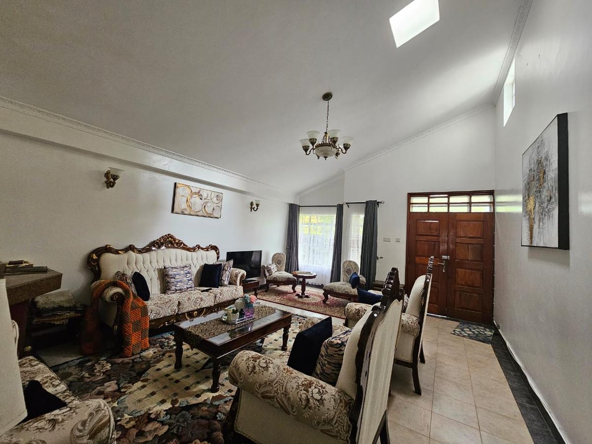 4 Bed Villa with En Suite at Lavington - 8