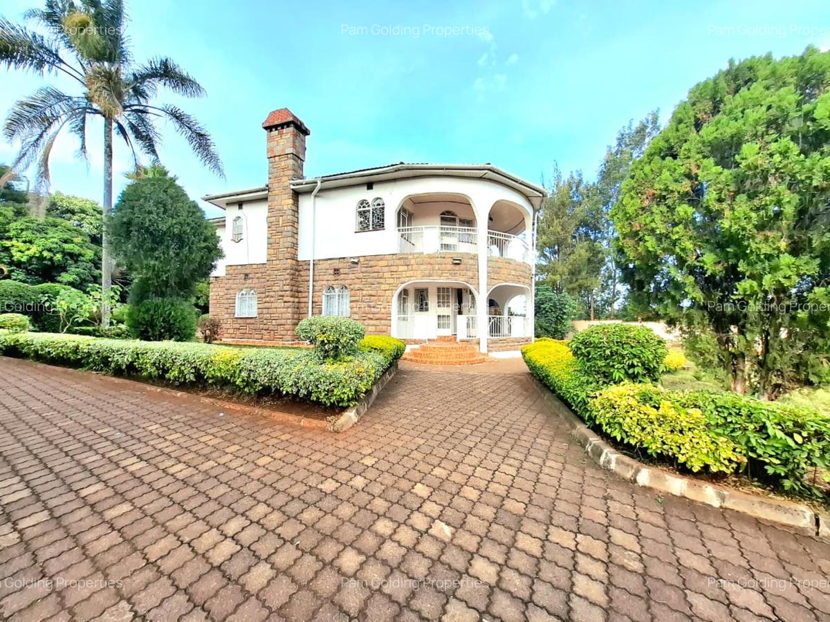 6 Bed House at Ridgeways Drive - 8