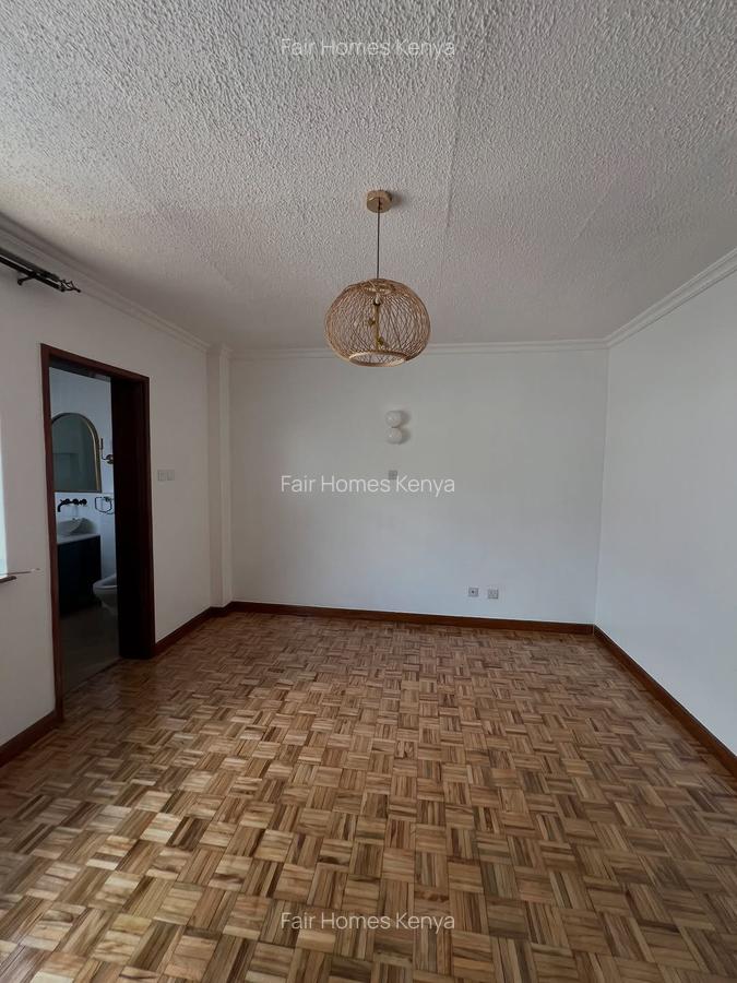 4 Bed Townhouse with En Suite at Lavington Green - 15