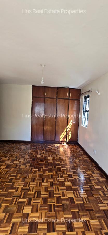 4 Bed Townhouse with En Suite in Lavington - 11