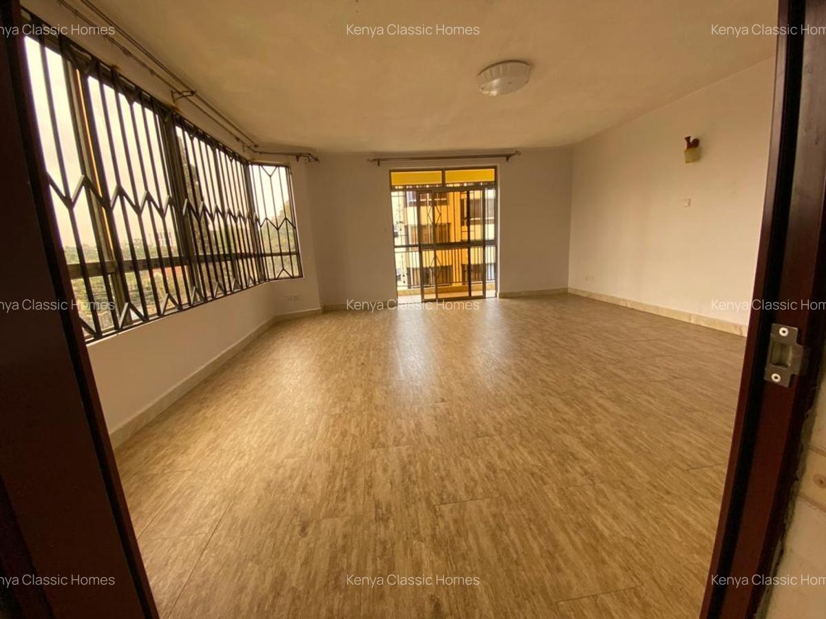 6 Bed Apartment with En Suite at Lavington - 17