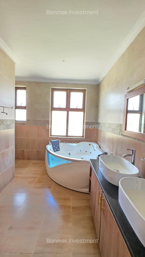 5 Bed Townhouse with En Suite at Lavington Green - 19