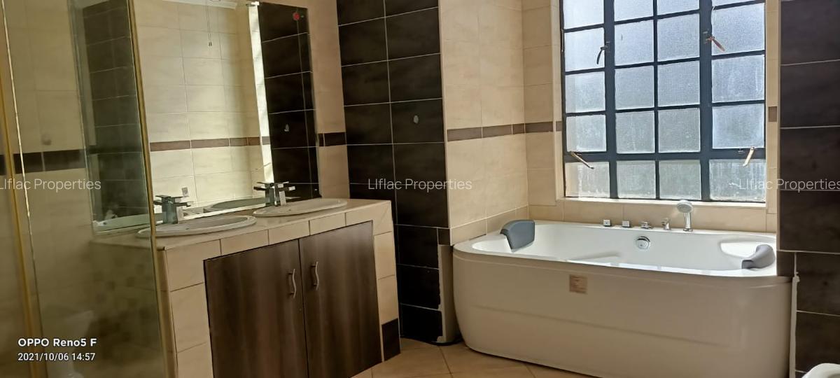 5 Bed Townhouse with En Suite in Runda - 8