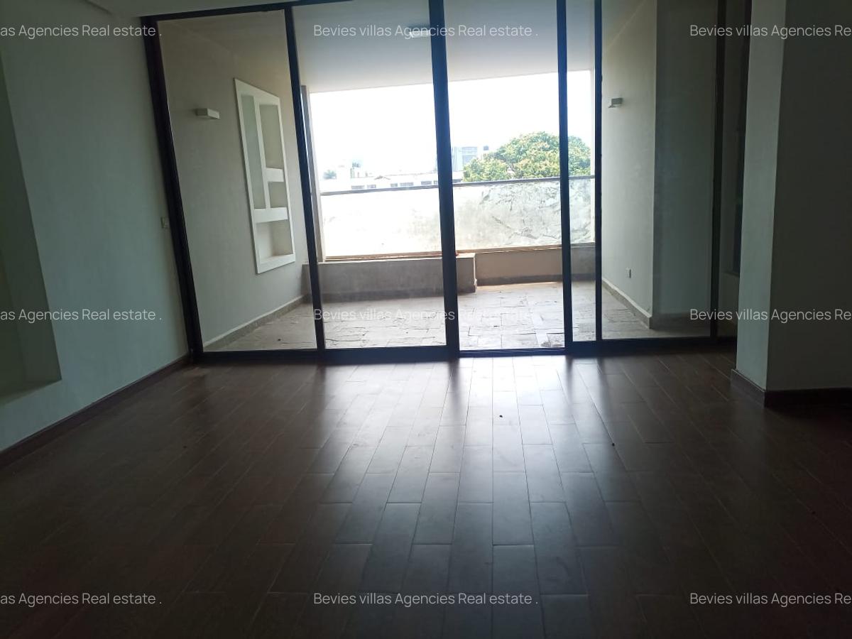 3 Bed Apartment with En Suite at Parklands - 3