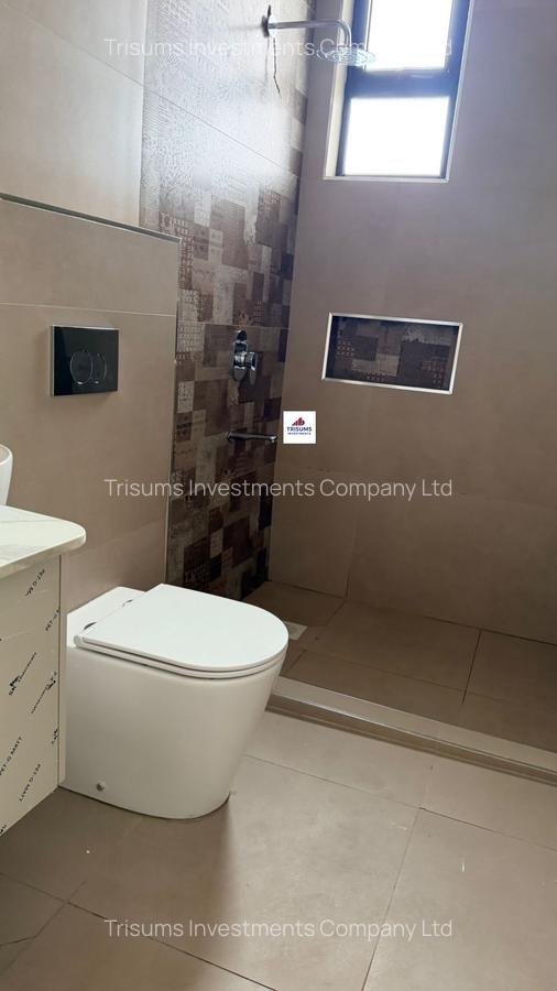 4 Bed Apartment with En Suite in Parklands - 13