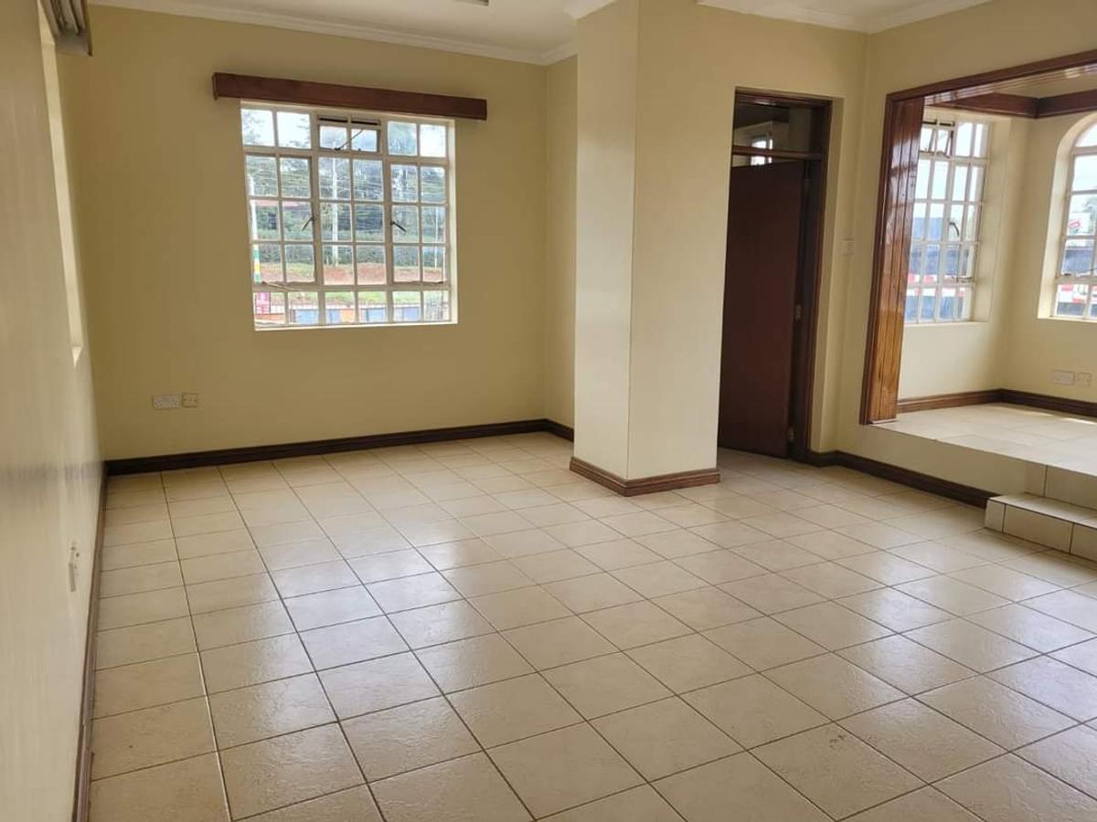 4 Bed Townhouse with En Suite at Karen Road - 11