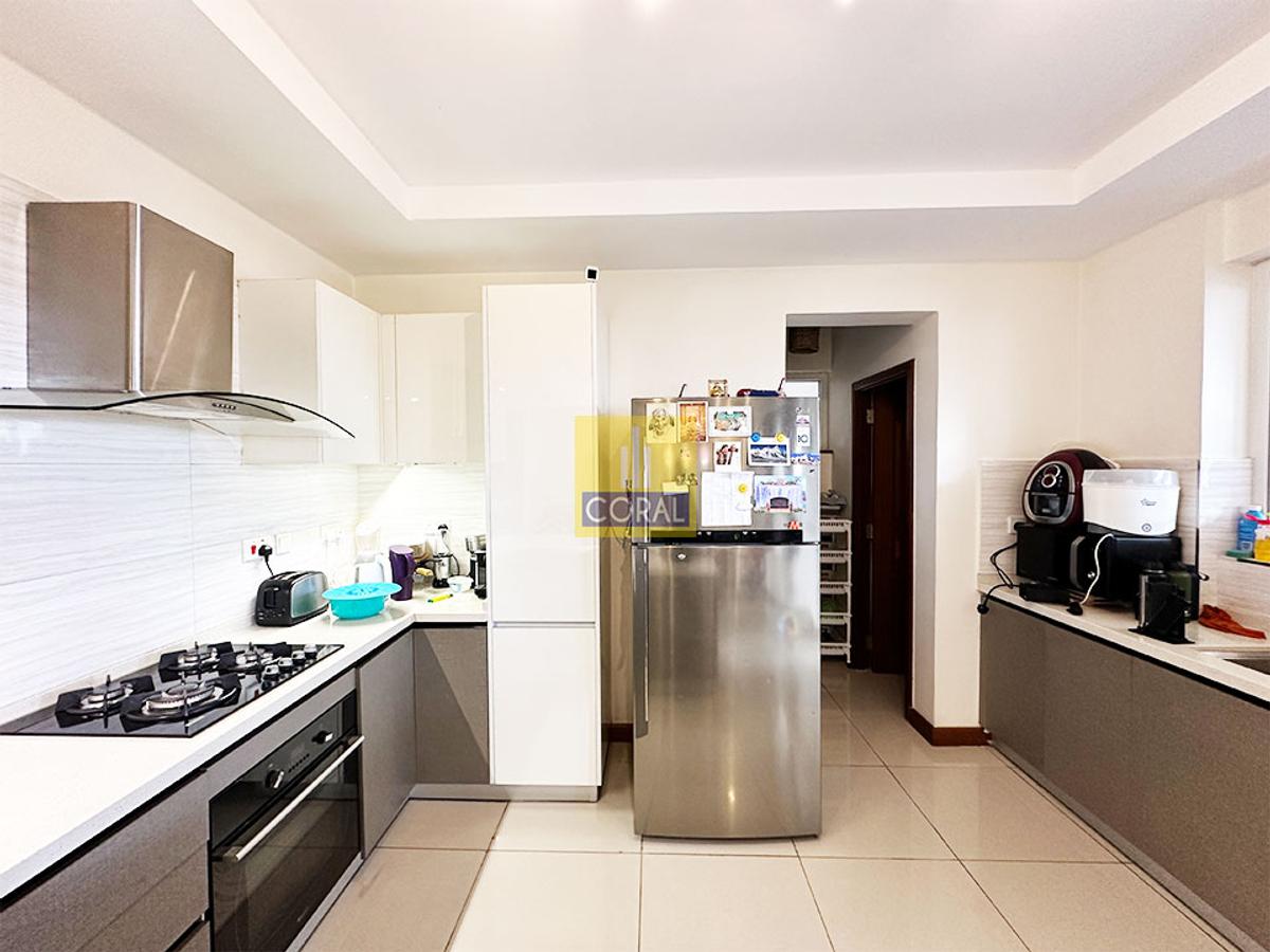 3 Bed Apartment in Parklands - 5