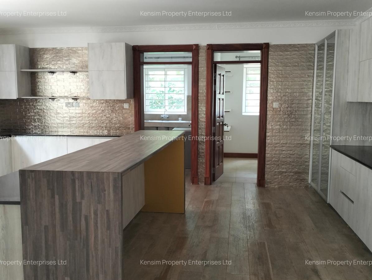 5 Bed Townhouse with En Suite in Rosslyn - 8