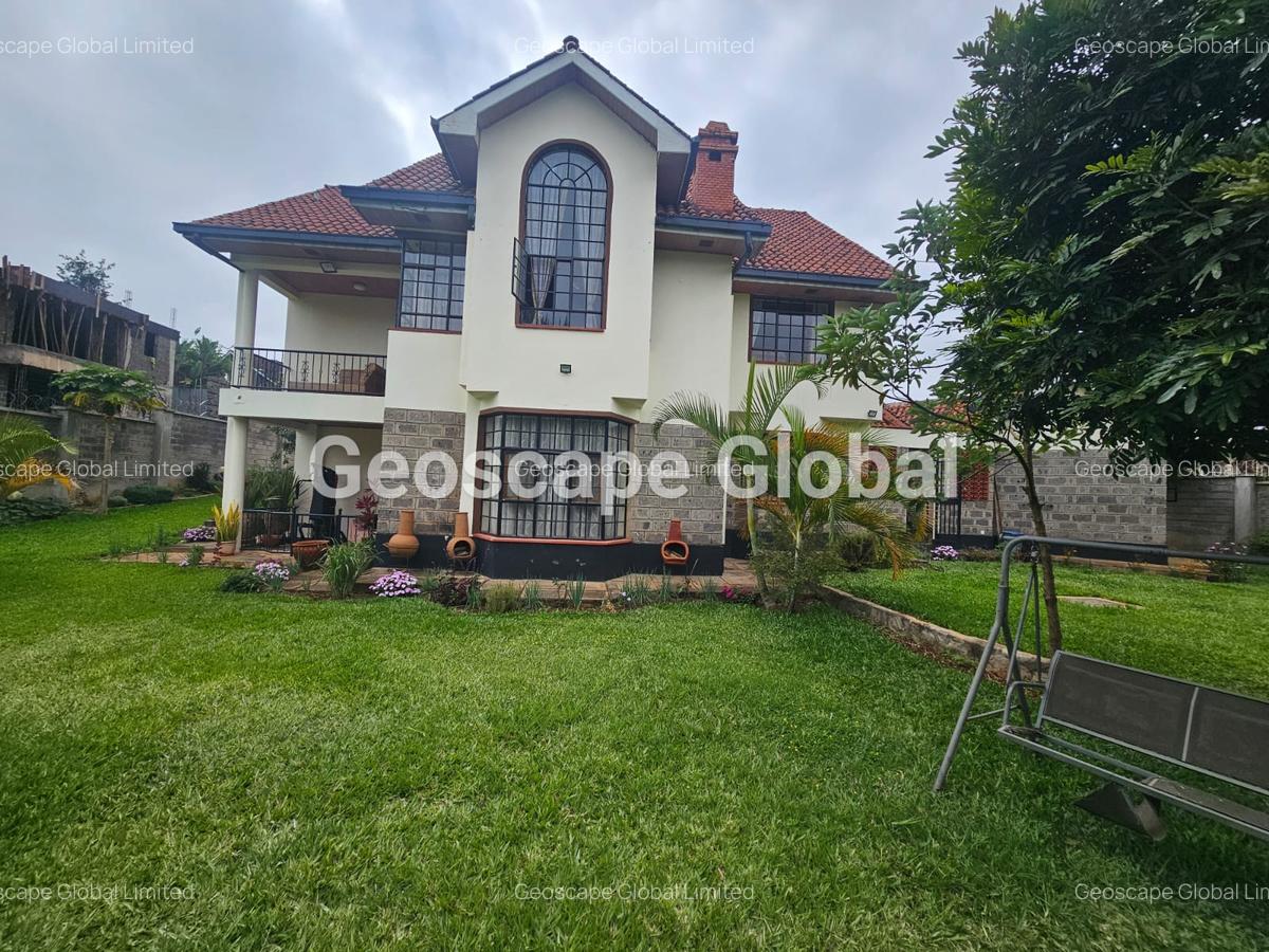 5 Bed House with En Suite in Runda - 2