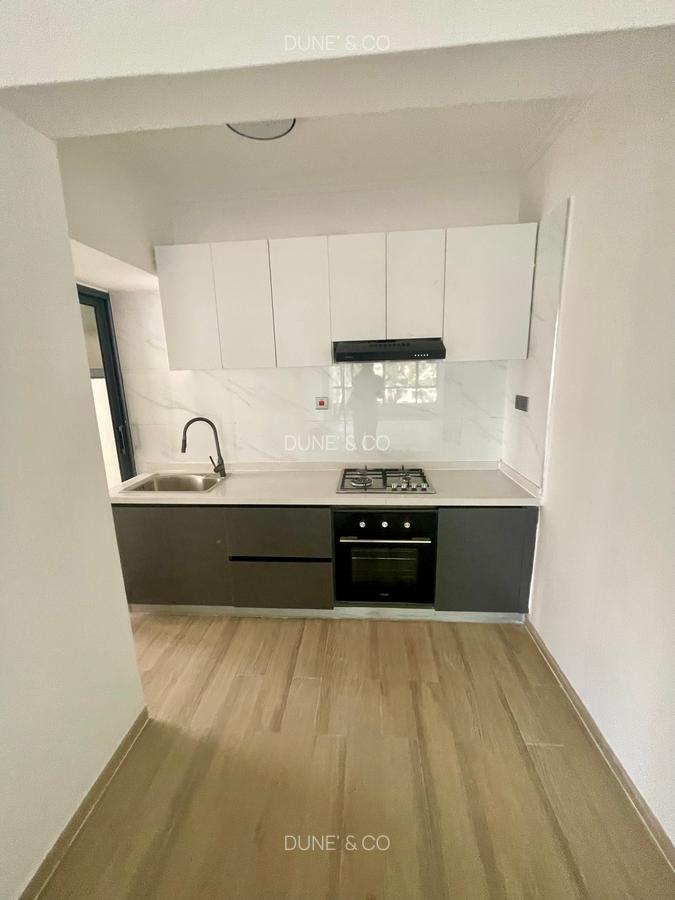 Serviced 2 Bed Apartment with En Suite in Westlands Area - 8