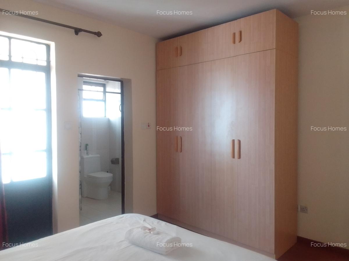 2 Bed Apartment with En Suite in Lavington - 11