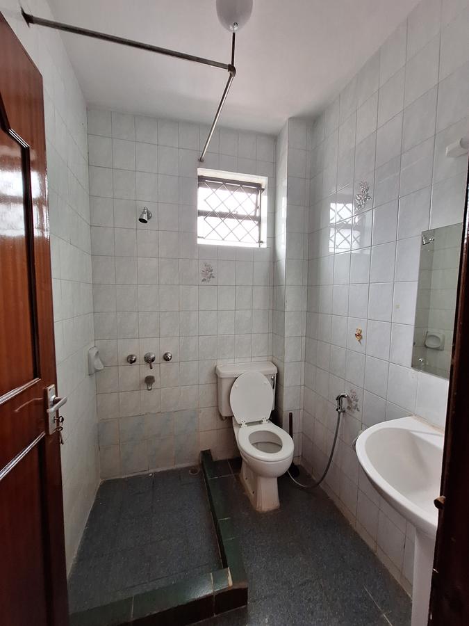 4 Bed Townhouse with En Suite in Lavington - 15