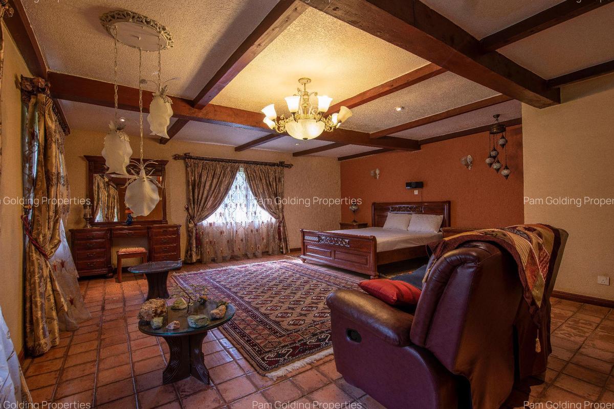 5 Bed House with En Suite in Karen - 11