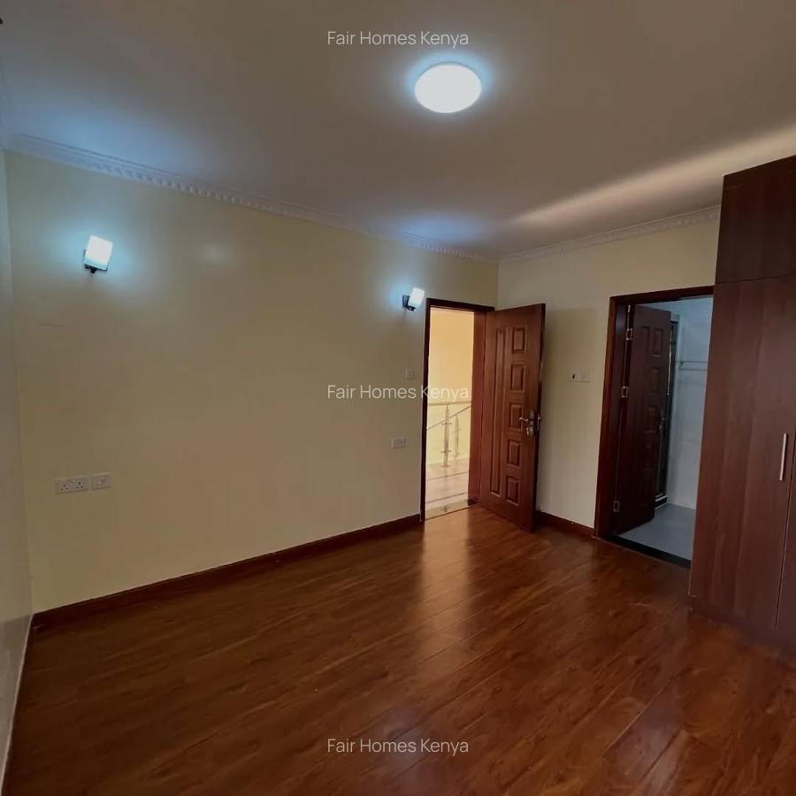 5 Bed Townhouse with En Suite at Chalbi Drive - 8