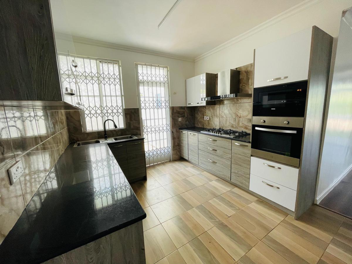 4 Bed House with En Suite in Kitisuru - 6