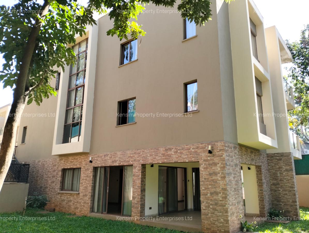 4 Bed Townhouse with En Suite in Lavington - 17