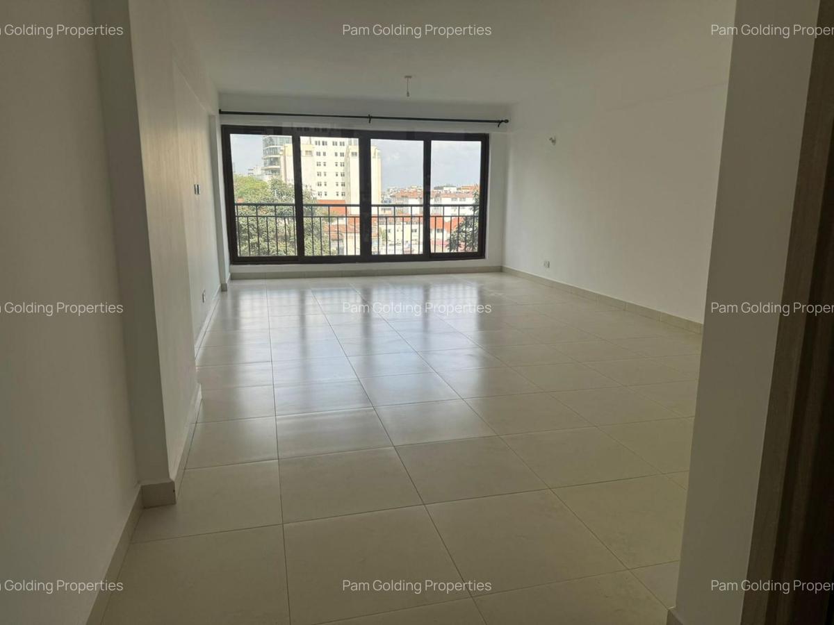 4 Bed Apartment with En Suite in Rhapta Road - 1